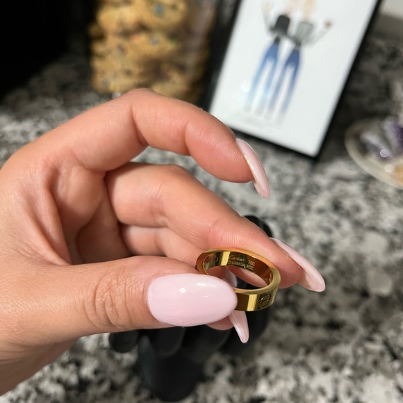 Woman’s rings - Picture 6 of 10